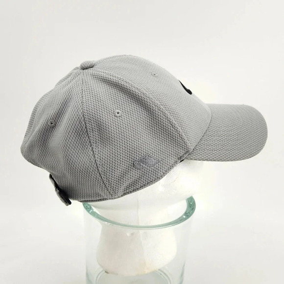 OAKLEY HAT - Picture 2 of 5